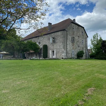 Chateau De Savigny - Eau 3*