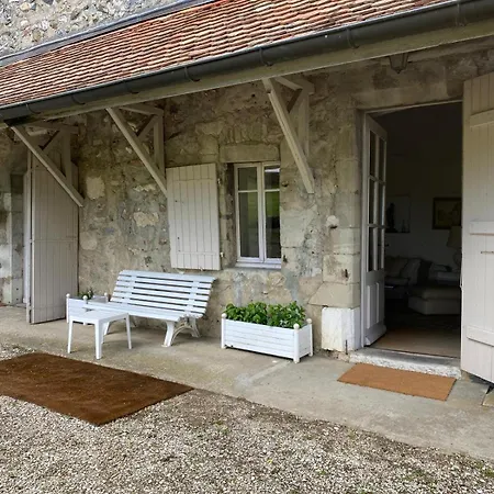 Chateau De Savigny - Eau 3*
